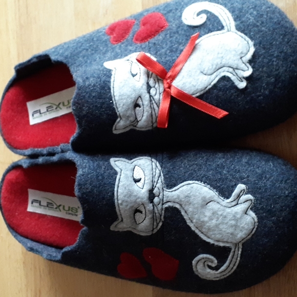 Spring Step Shoes - NWOB Spring Step Slippers Size 42 EU